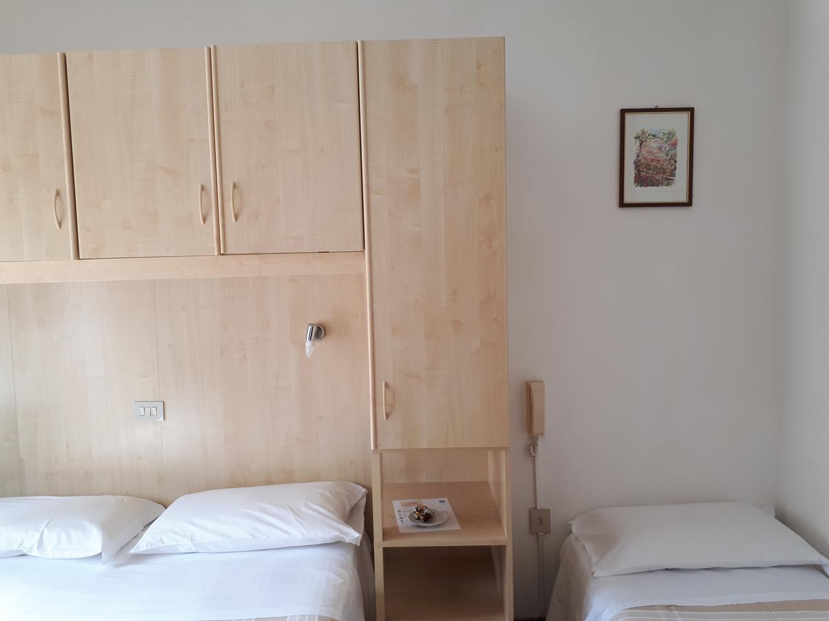 Hotel Villa Dina Lido di Jesolo Ngoại thất bức ảnh