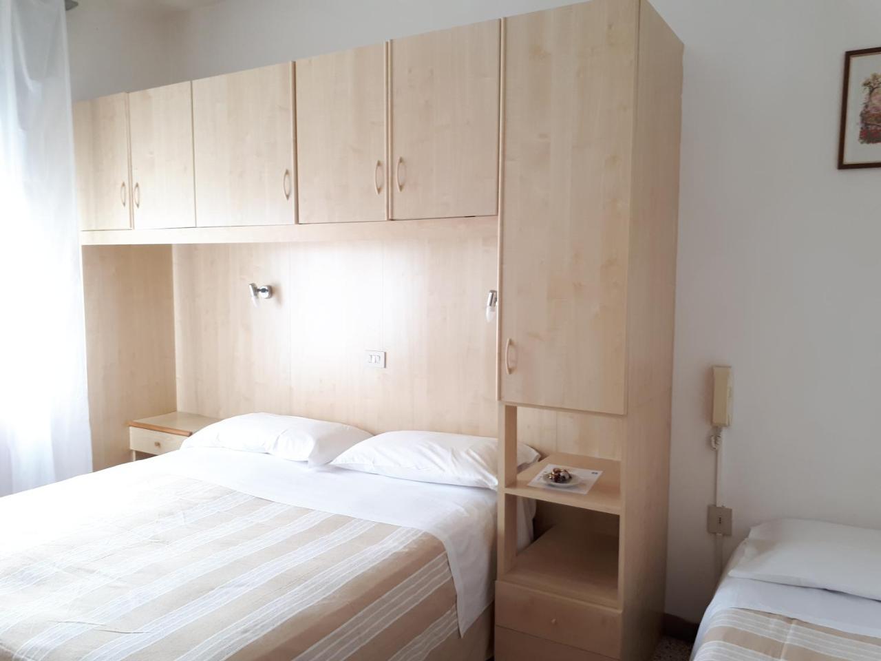 Hotel Villa Dina Lido di Jesolo Ngoại thất bức ảnh