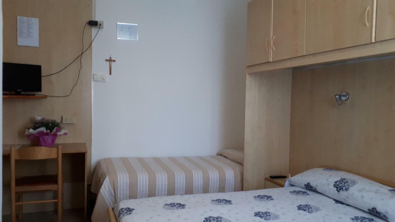Hotel Villa Dina Lido di Jesolo Ngoại thất bức ảnh