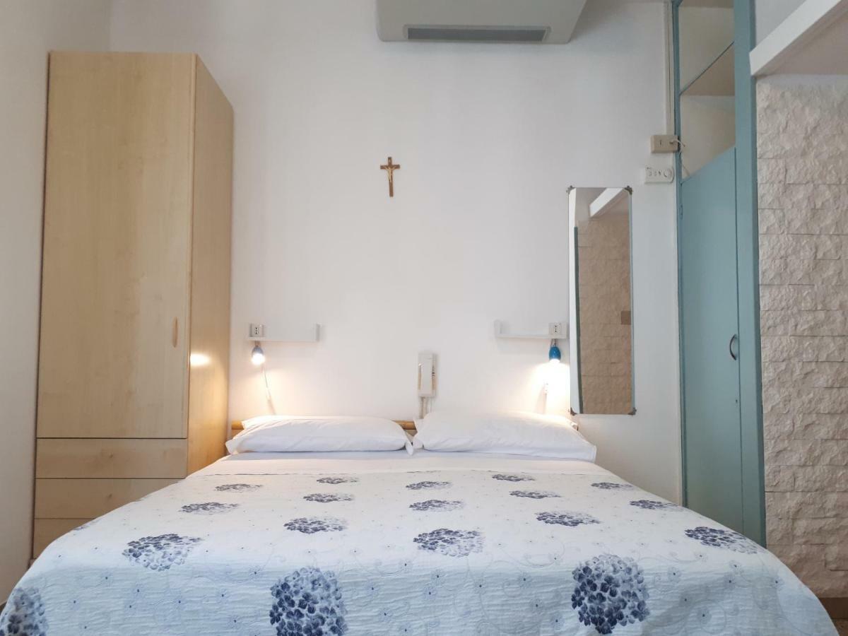 Hotel Villa Dina Lido di Jesolo Ngoại thất bức ảnh