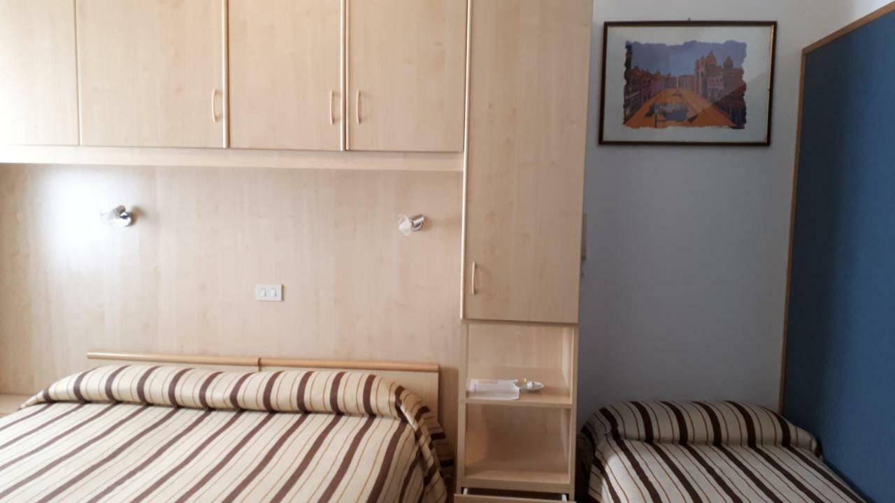 Hotel Villa Dina Lido di Jesolo Ngoại thất bức ảnh