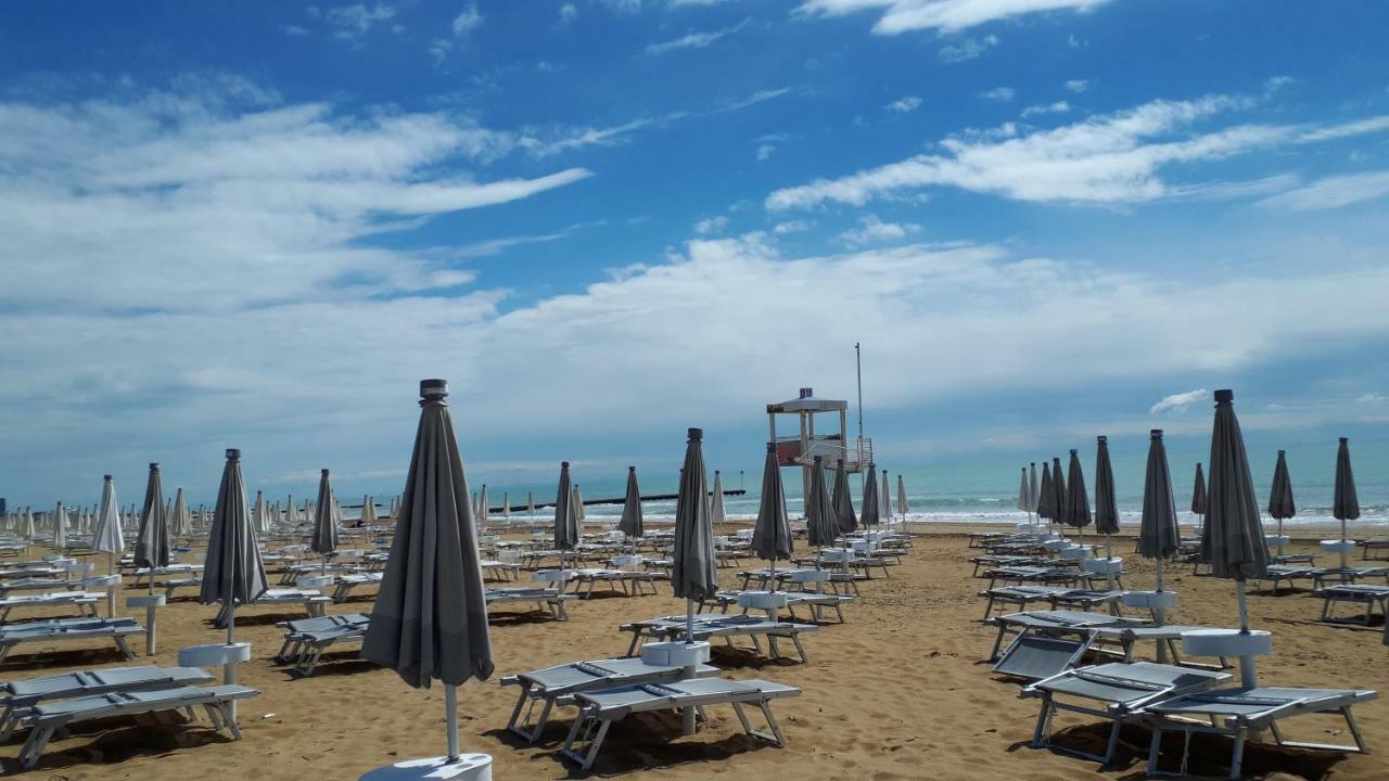 Hotel Villa Dina Lido di Jesolo Ngoại thất bức ảnh