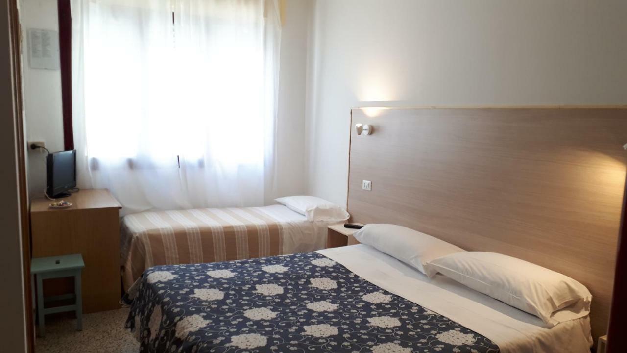 Hotel Villa Dina Lido di Jesolo Ngoại thất bức ảnh